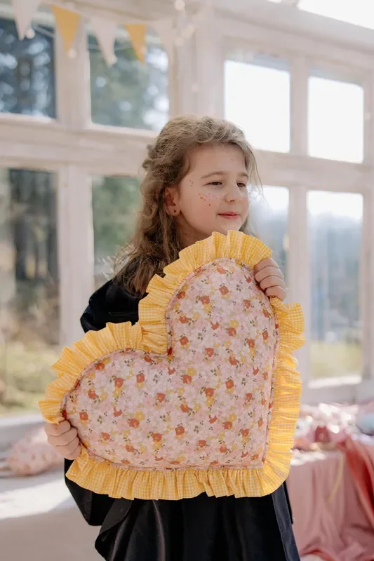 “fall Garden ” Heart Pillow With Checkered Frill