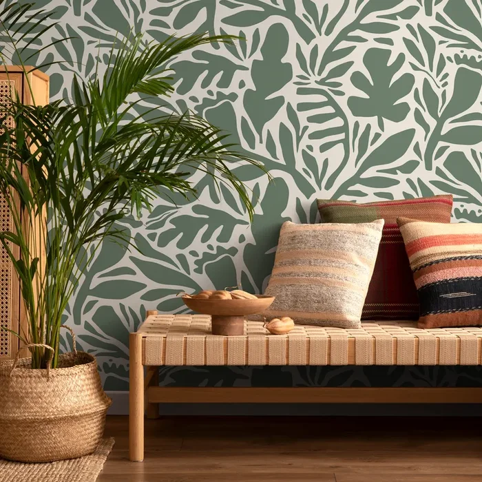 Abstract Wallpaper With A Stylized Leaf Motif In Sage Green And Cream – D697
