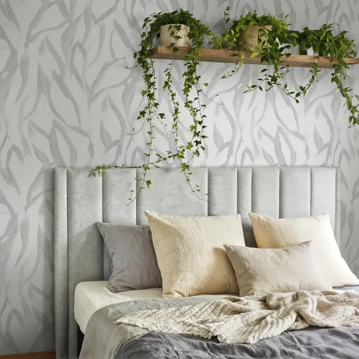 Abstract Wallpaper With Flowing Leaf Motifs In Gray – C900