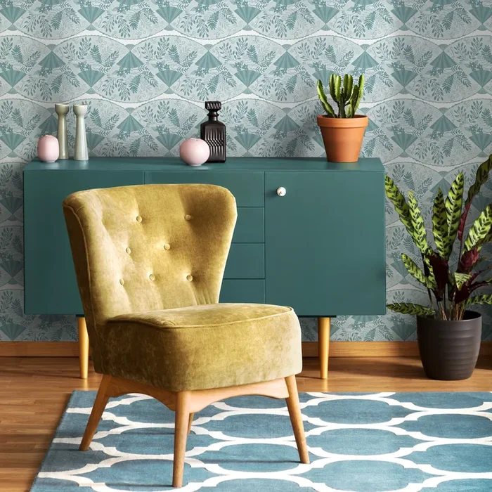 Art Deco Wallpaper With A Floral Fan Motif In Light Blue And White – C946