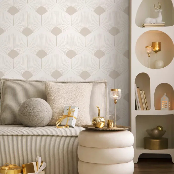 Art Deco Wallpaper With A Scalloped Fan Pattern In Beige – C217
