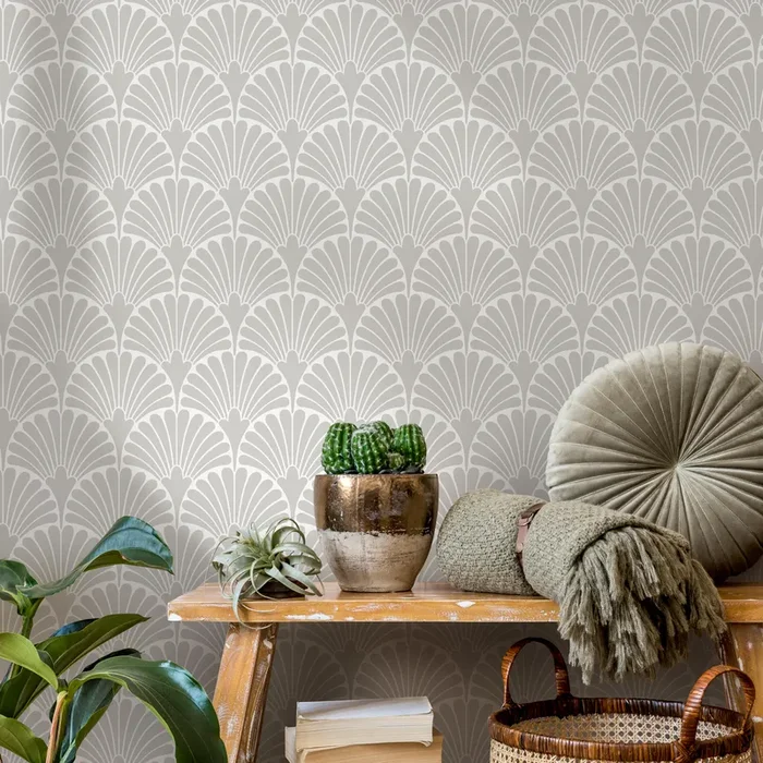 Art Deco Wallpaper With A Stylized Fan Motif In Gray And White – C366
