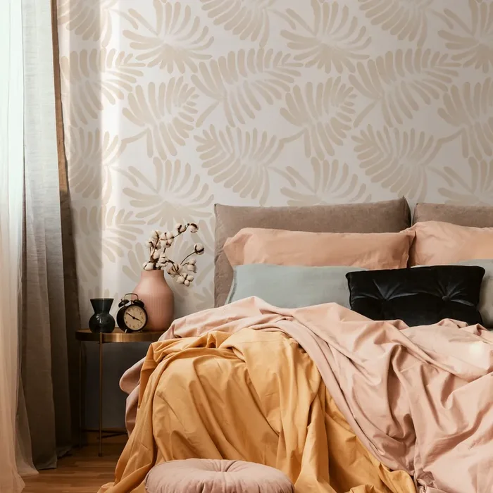 Botanical Wallpaper With A Stylized Leaf Motif In Beige – C647
