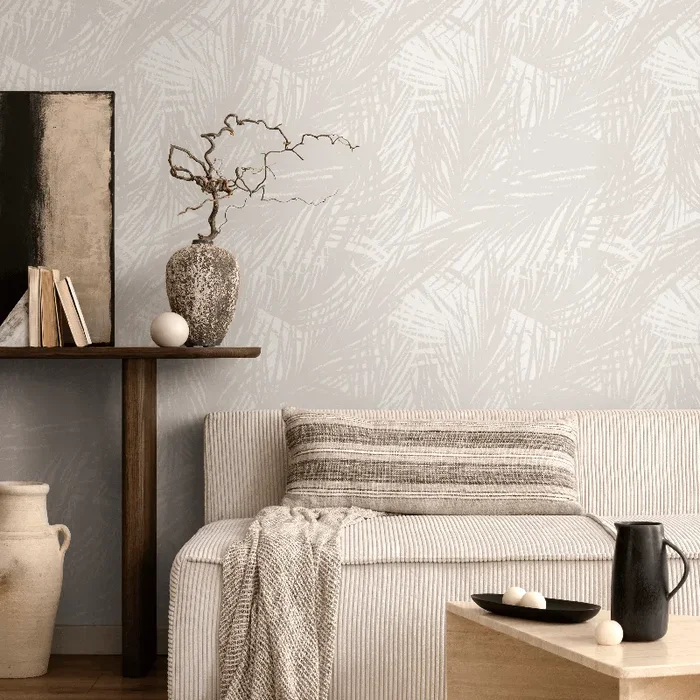 Botanical Wallpaper With A Subtle Palm Leaf Motif In Beige And Cream – C652