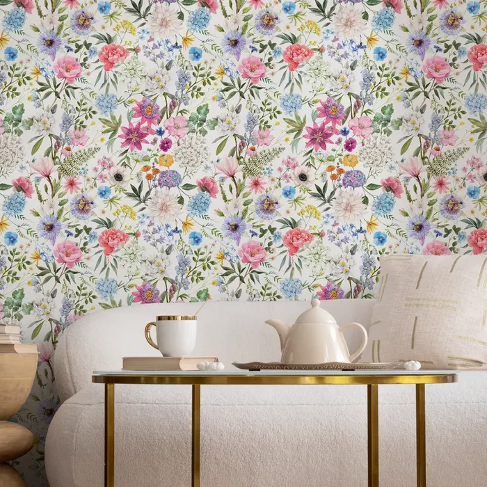 Botanical Wallpaper With A Watercolor Wildflower Meadow In Pink, Blue, And Purple – C785