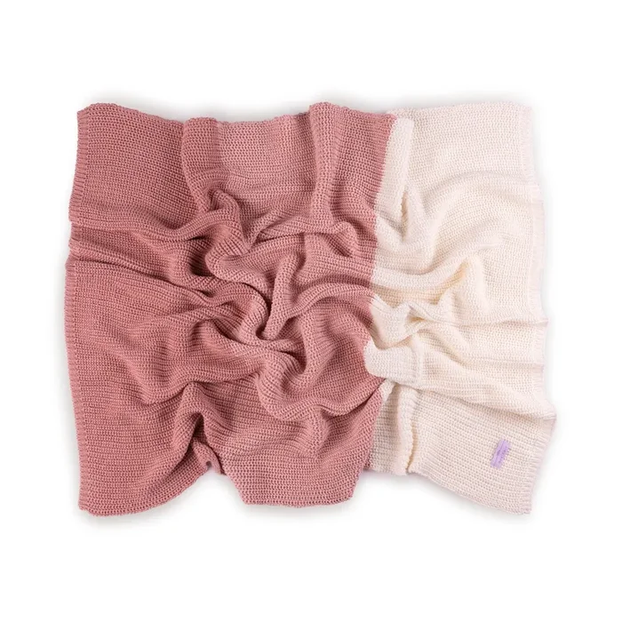 Chunky Knit Stripe Blanket ~ Pink