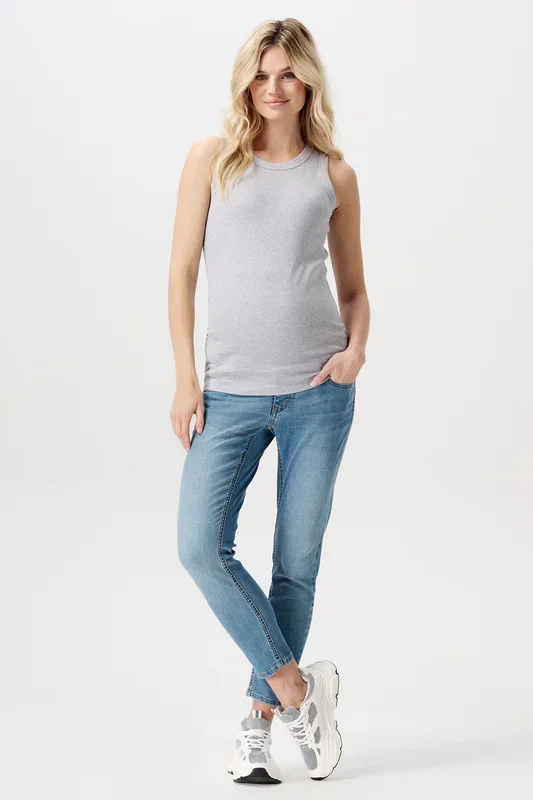 Cropped slim fit maternity jeans vintage wash