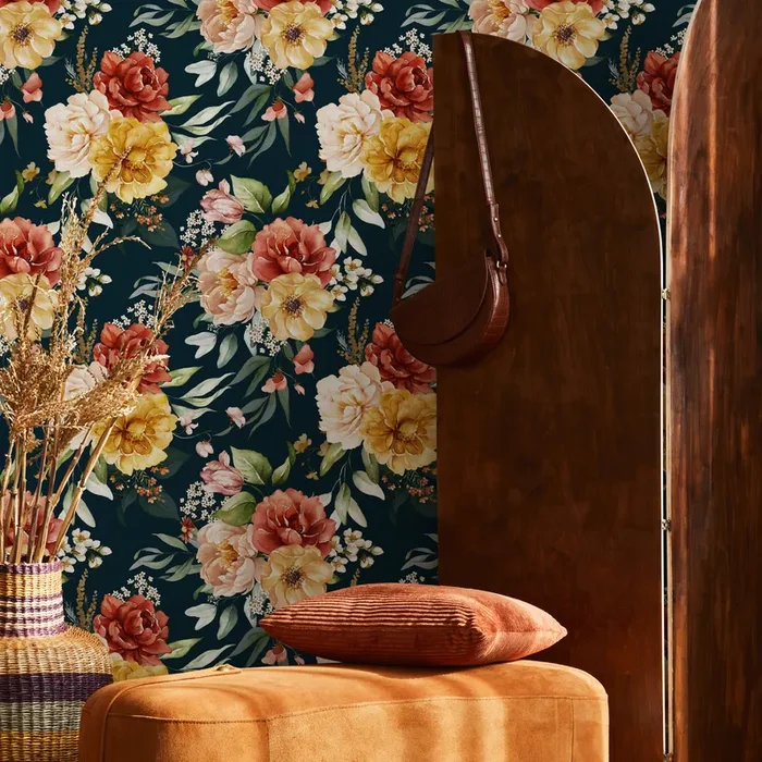 Floral Wallpaper With A Vintage Garden Motif In Yellow, Red, And Pink – C827