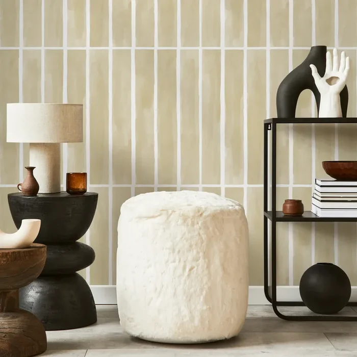 Geometric Wallpaper With A Hand-drawn Tile Motif In Yellow And White – D324