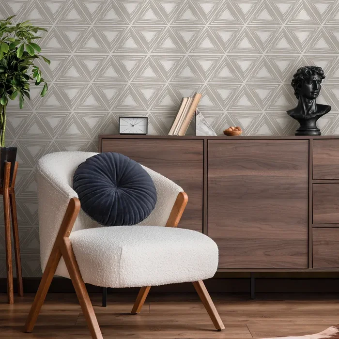 Geometric Wallpaper With A Hand-drawn Triangle Pattern In Beige And Cream – C280