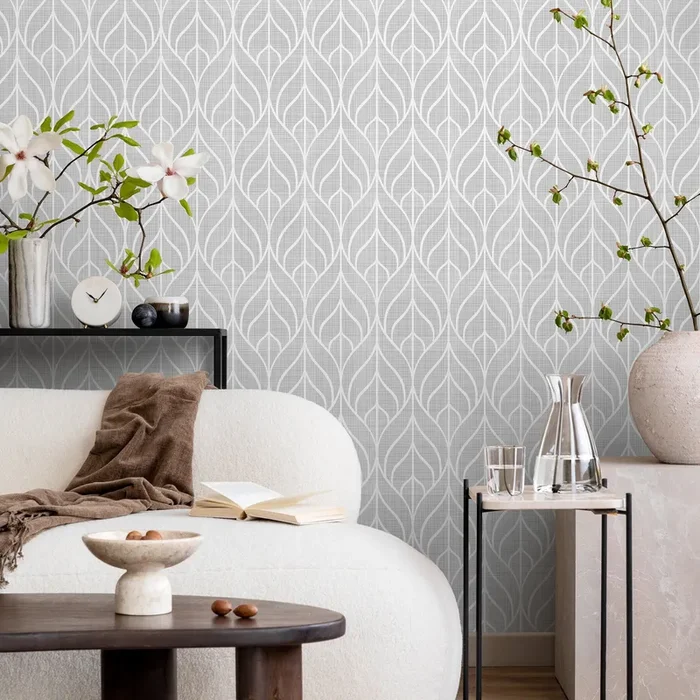 Geometric Wallpaper With A Stylized Leaf Motif In Gray And White – A553