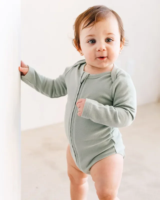 Long Sleeve Zipper Bodysuit In Sage, 3-6m