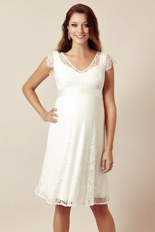 Maternity wedding dress with sweetheart neckline