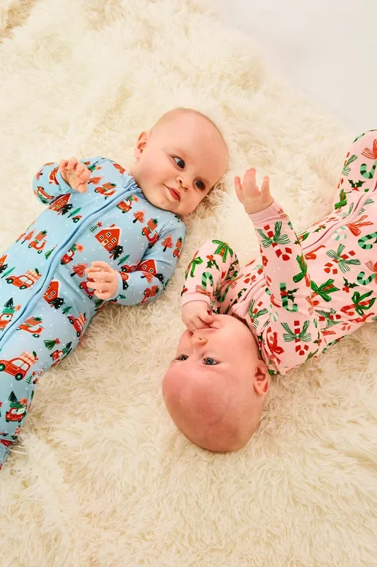 Soft & Stretchy Zipper Footie – Christmas Town