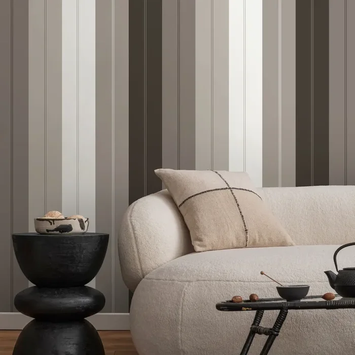 Striped Wallpaper With A Modern Vertical Motif In Brown, Taupe, And Beige – D807