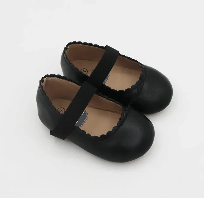 Taila’s – Elastic Band Mary Jane – Black Smooth Leather