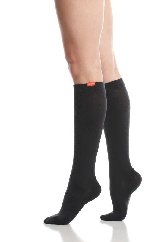 Vim & Vigr Moisture Wick mild-moderate (15-20 mmHg) Compression Solid Black