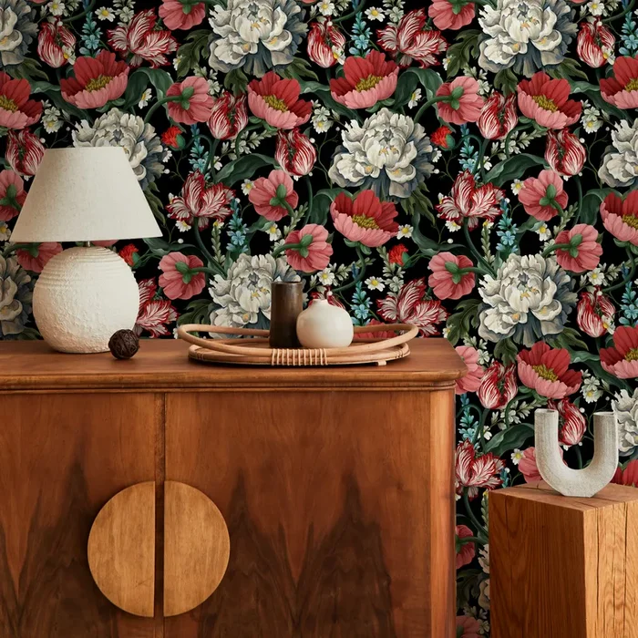 Vintage Botanical Wallpaper With Peonies And Tulips In Red And White – C728
