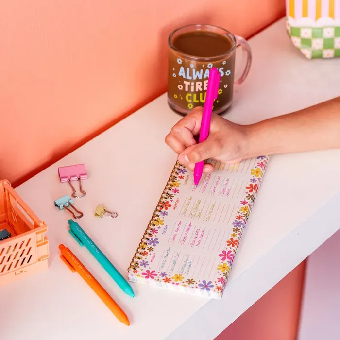 Weekly Deskpad – Betty Bloom