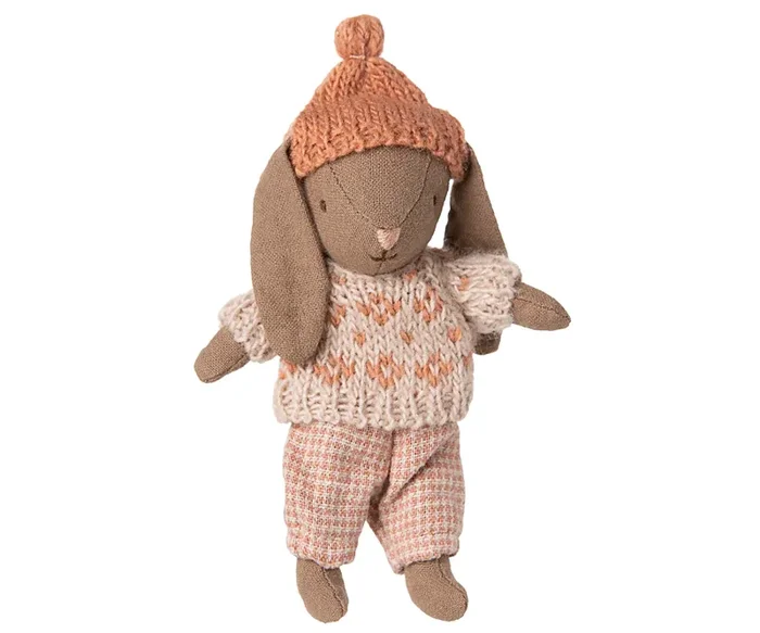Winter Bunny, Micro -Brown -Rose